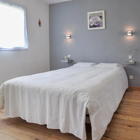 Nyaraló 4 Bedroom Cozy In