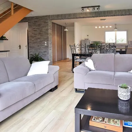 4 Bedroom Cozy In * Gouville-sur-Mer